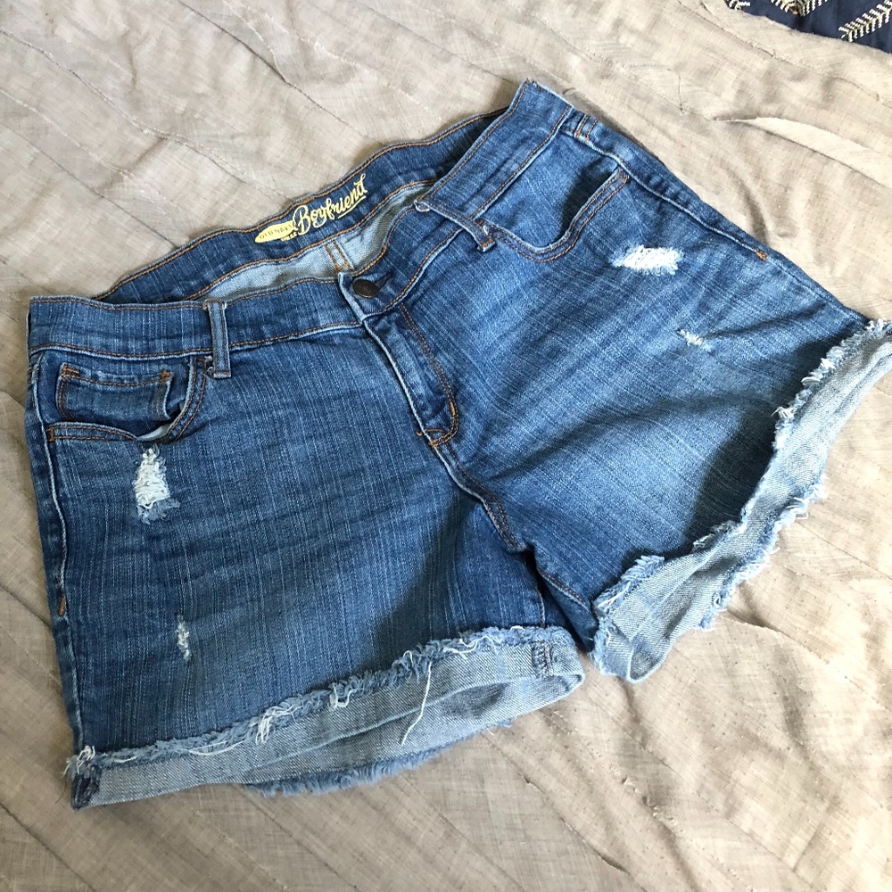 OLD NAVY: DISTRESSED BOYFRIEND SHORTS
